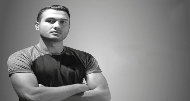 Karşıyaka'da genç antrenör evinde ölü bulundu