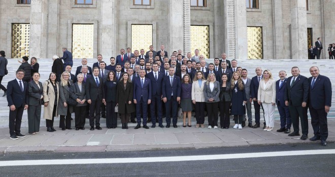 CHP İzmir'den Genel Başkan Özel'e ziyaret