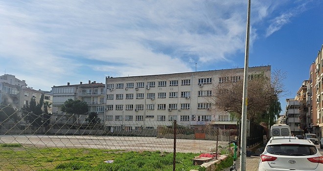Karşıyaka Halk Eğitim Merkezi taşınıyor...