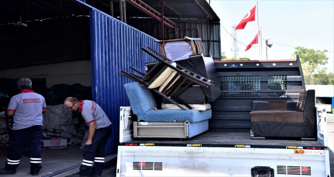 Bornova Belediyesi’nden  eski ev eşyalarına ikinci hayat