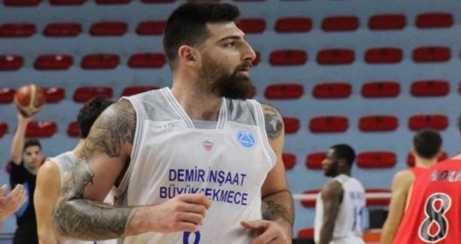 Deniz Kılıçlı Pınar Karşıyaka'da