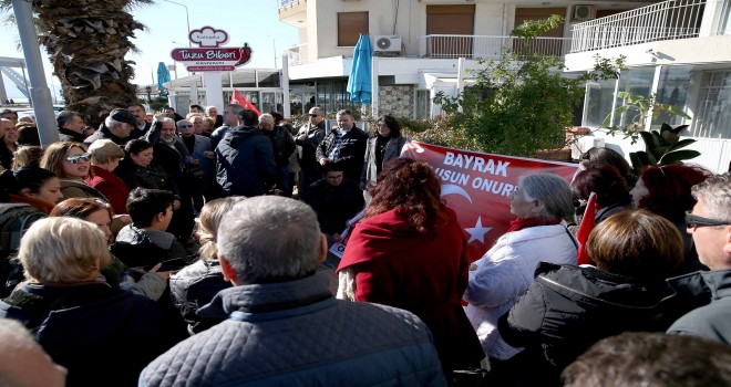 Karşıyaka’dan bayrak yırtan ırkçı vekile tepki