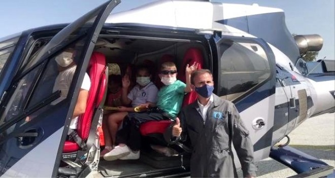 Çocuklara helikopterle İzmir'i gezdirdiler
