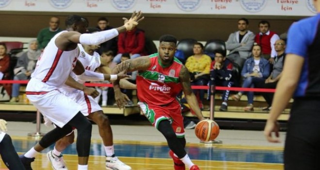 Pınar Karşıyaka'da Henry geri dönüyor...