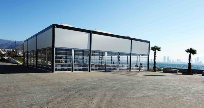 Karşıyaka'da Anıt Kafe yıkılacak...