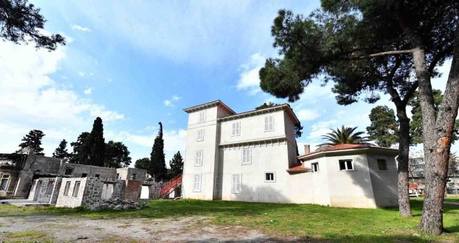 161 yıllık Paterson Köşkü ayağa kaldırılıyor