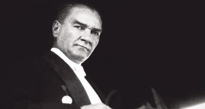 Karşıyaka Gazi Mustafa Kemal Atatürk’ü anıyor