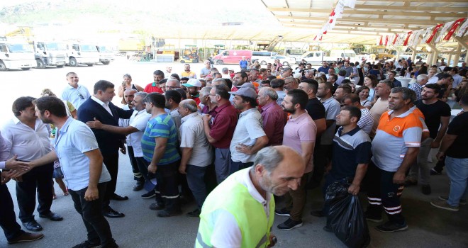 Karşıyaka Belediyesi’nde bayram coşkusu