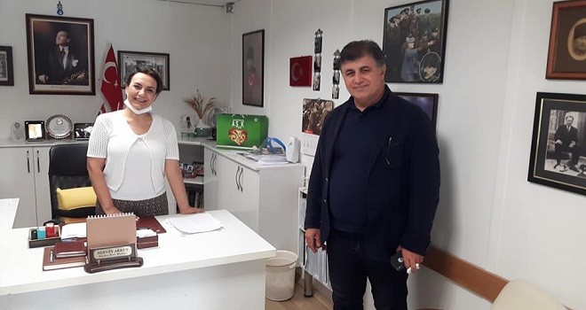 Başkan Tugay, Alaybey Mahallesi Muhtarını ziyaret etti