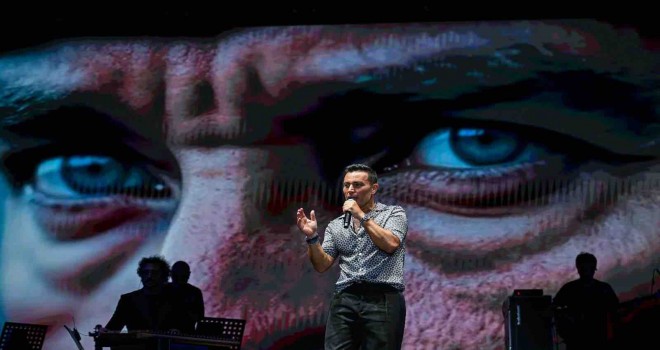 Fuarda Mustafa Sandal rüzgarı...