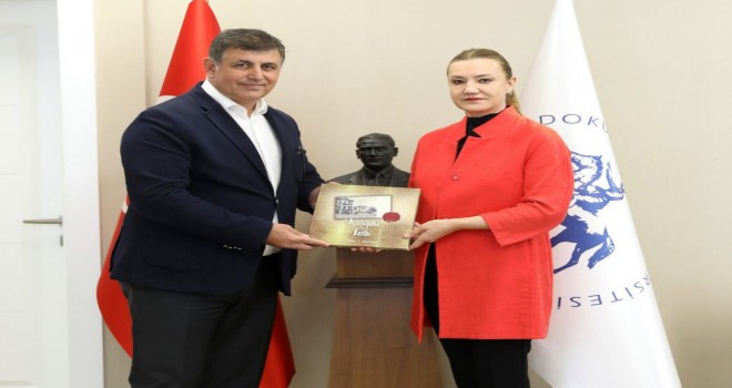 Rektör Hotar ve Başkan Tugay ''Çarşı'' için buluştu