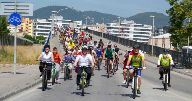 Gaziemirliler sağlık için pedal çevirdi