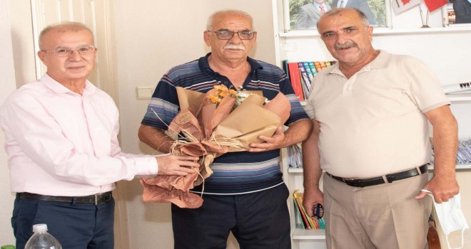 Karşıyaka Müftüsü Gürler'den Muhtarlar Derneği Başkanı'na ziyaret