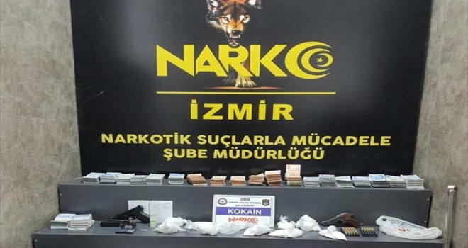 Karşıyaka'da takside uyuşturucu yakalandı