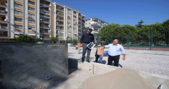 Bayraklı'ya yeni havuzlu park