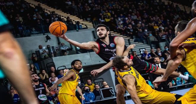 Pınar Karşıyaka, Polonya'da devam dedi