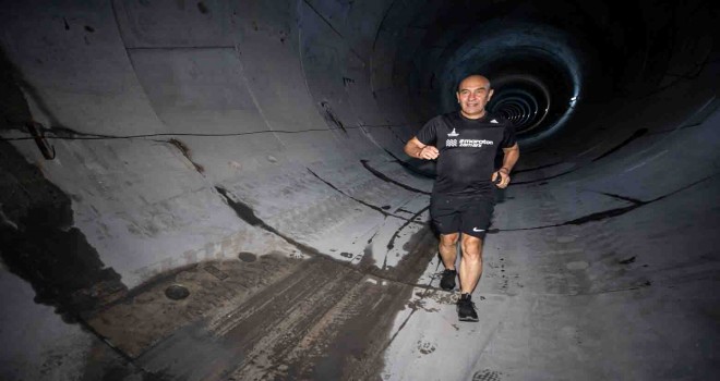 Metro tünelinde sabah koşusu