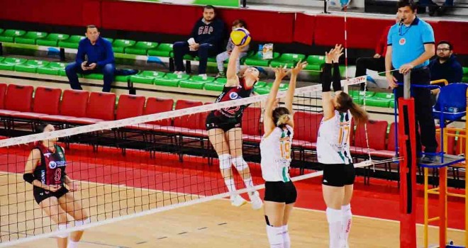 Lider Karşıyaka tutulmuyor...