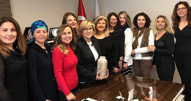 Karşıyaka’da kadın dayanışması