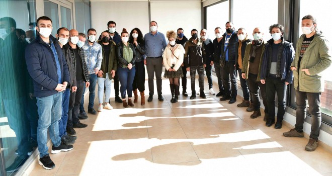 Çiğli Belediyesi’nden yerel sanatçılara destek