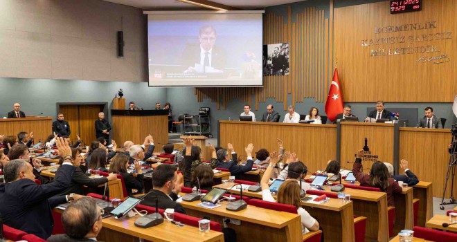 İzmir Büyükşehir ve ESHOT'un bütçesi kabul edildi