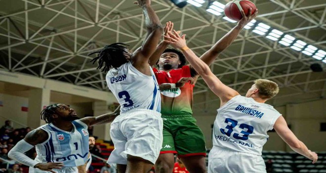 Pınar Karşıyaka, SIG Strasbourg karşısında