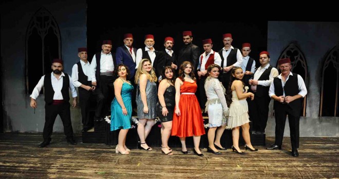 Karşıyaka Belediye Tiyatrosu 4 Ekim’de perde açıyor