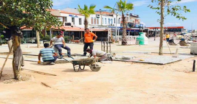 Urla yeni bir meydana kavuşuyor