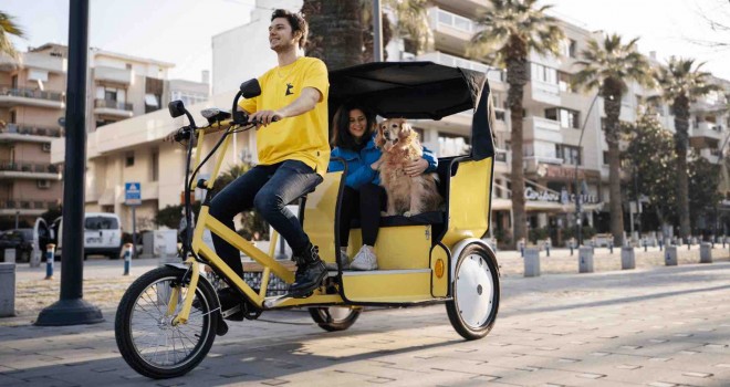 İzmir'e bisiklet taksi geliyor