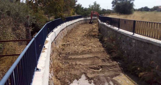 Menderes Belediyesi sel ve taşkınlara karşı çalışmalarını hızlandırdı