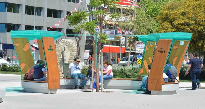 İzmir'de enerji hatlarında kuş kovucu ürün kullanımı