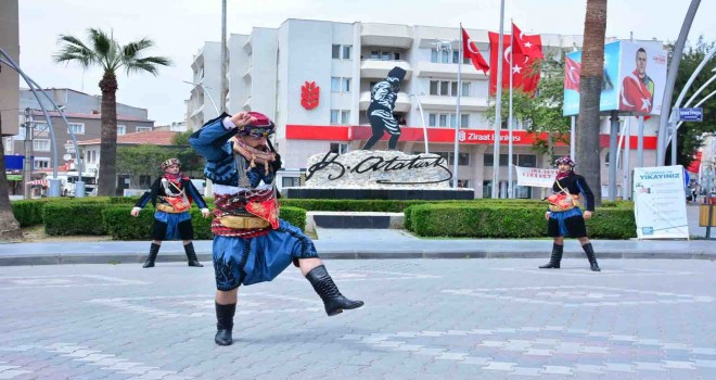 Efeler Torbalılının ayağına gitti