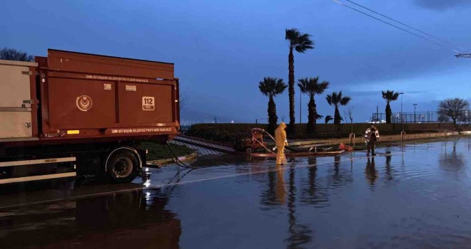 İzmir'de deniz seviyesi 85 santimetreye yükseldi