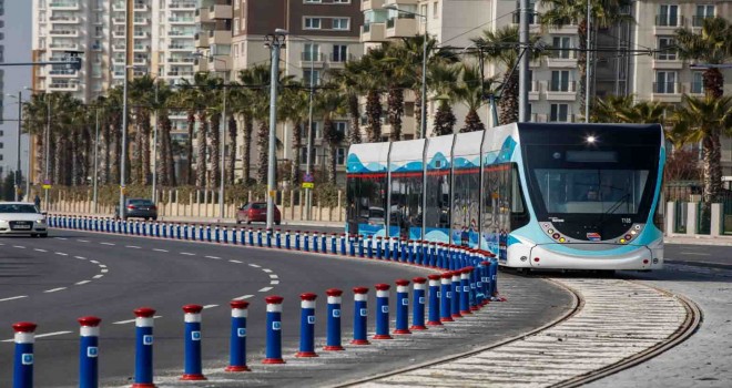 İzmir'de toplu taşıma yeniden düzenlendi