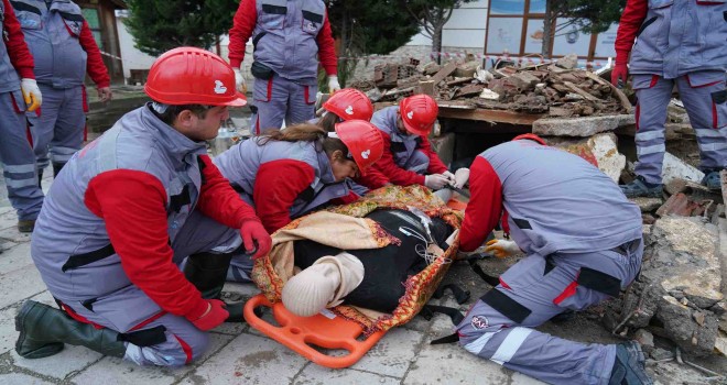 Deprem tatbikat gerçeği aratmadı