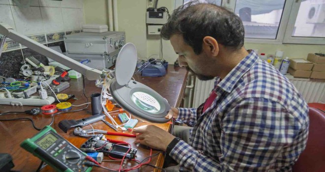 Asperger sendromlu yüksek mühendis, Eşrefpaşa Hastanesi’nde görevde