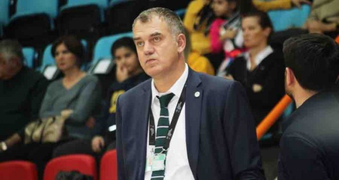 Karşıyaka, Nihat Mala'yı ikna etmeye çalışıyor