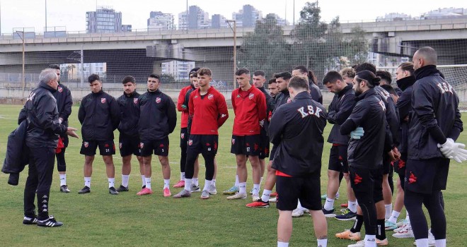 Sözeri'den oyunculara sert uyarı