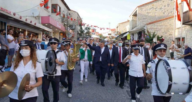 Çeşme ve Alaçatı’da Kurtuluş coşkusu
