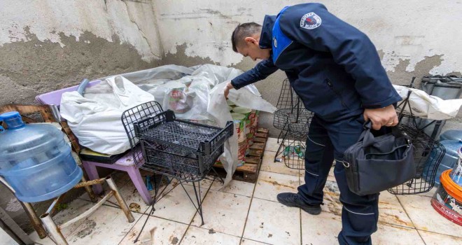 Karşıyaka'da merdiven altı imalathaneye mühür