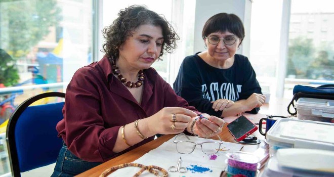 Karşıyaka’nın mahalle merkezlerinde eğitim ve üretim seferberliği