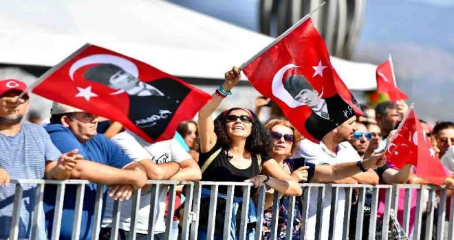 İzmir’de 30 Ağustos Zafer Bayramı coşkuyla kutlanacak