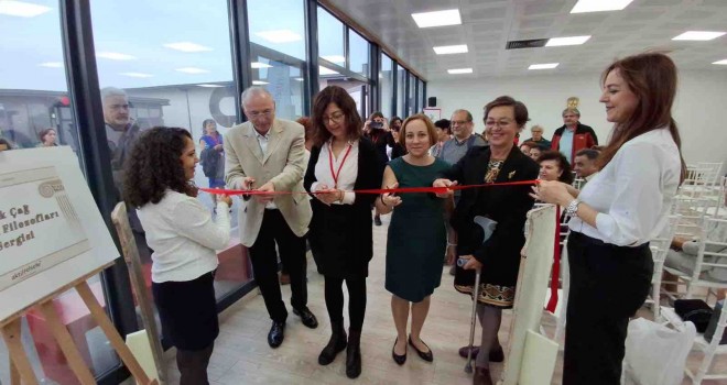 Aktiffelsefe Karşıyaka'nın doğum gününe coşkulu kutlama