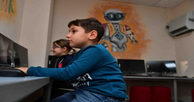 İzmir Büyükşehir uzaktan eğitime desteğini sürdürüyor