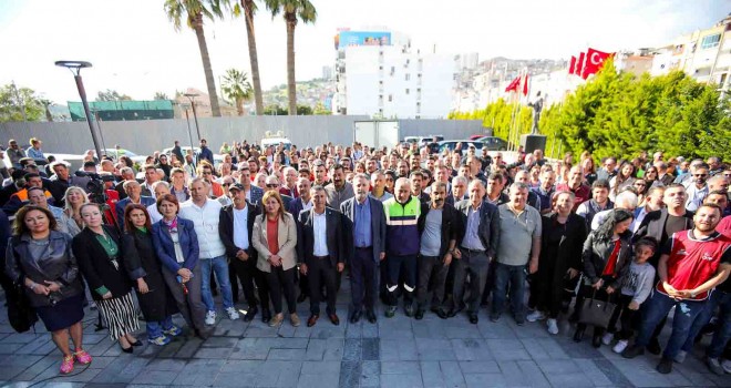 Bayraklı'da çalışanlara maaş ve ikramiye müjdesi