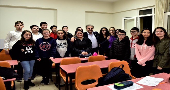 Başkan İduğ öğrencilerle buluştu