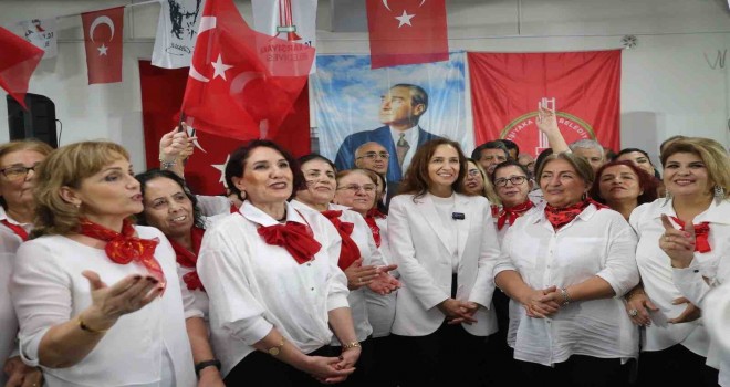 Karşıyaka’da 7’den 77’ye Cumhuriyet coşkusu