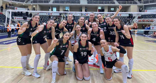 Endo Karşıyaka, Denizli'den maçı söktü aldı