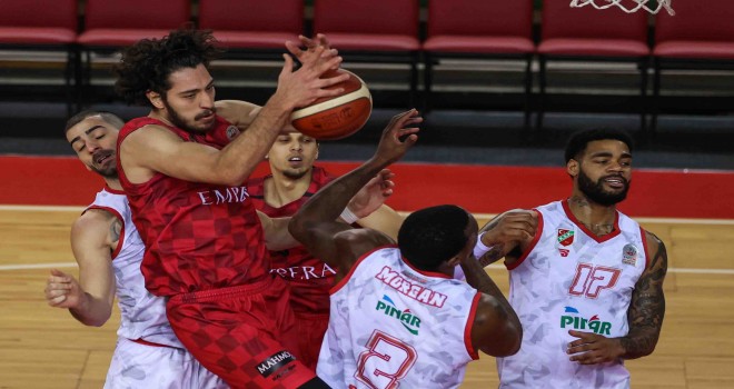 Gaziantep'i geçen Pınar Karşıyaka 2.'liğe yükseldi