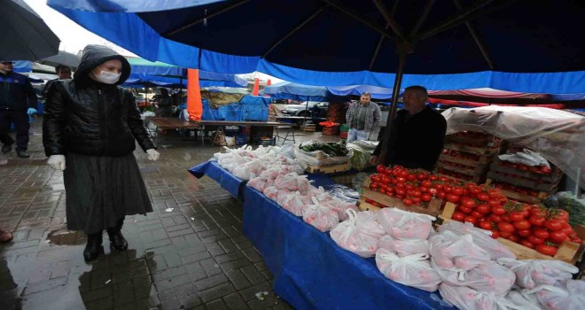 Efes Selçuk halk pazarında sıkı önlemler